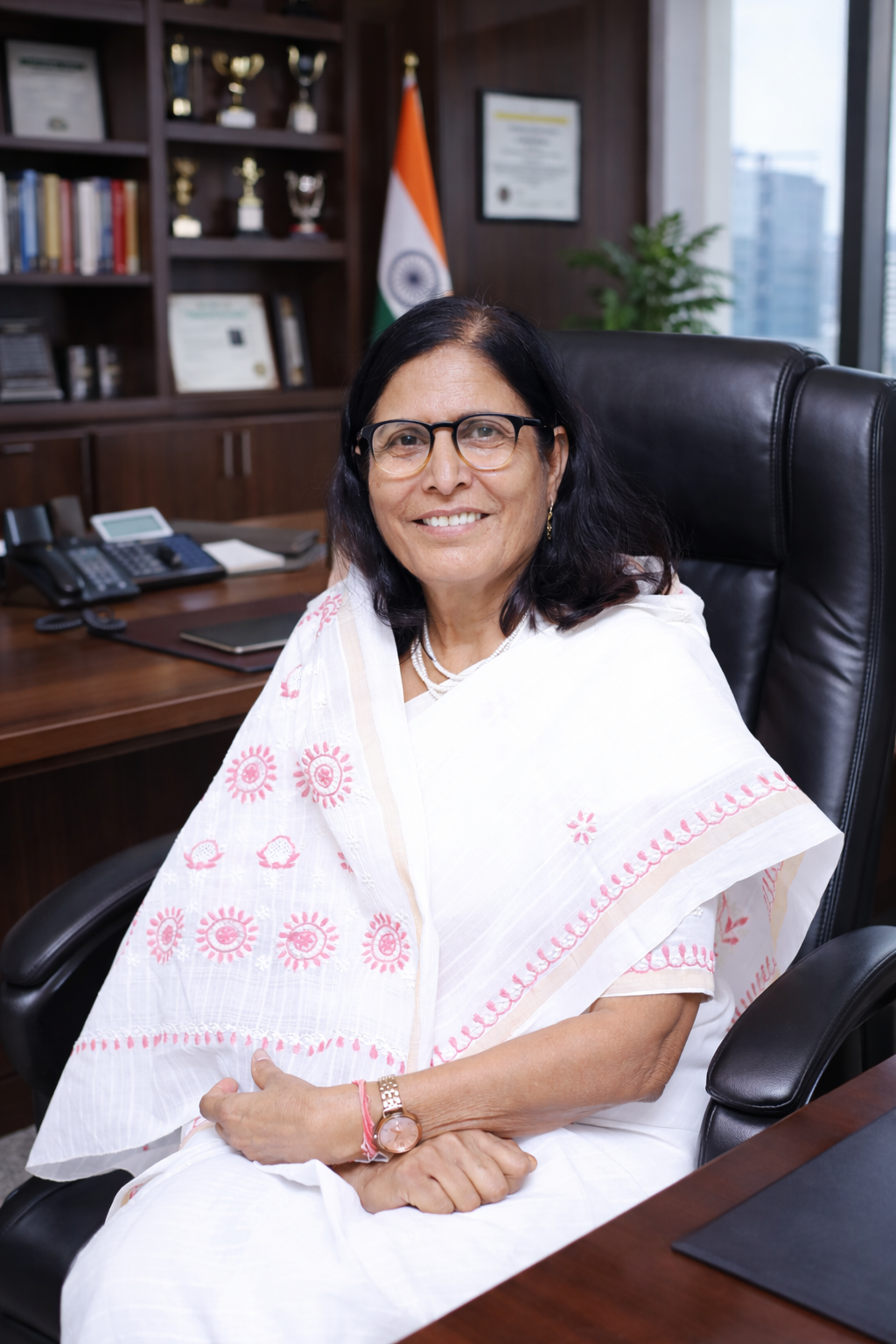 SMT SATYAWATI (MANAGING DIRECTOR)